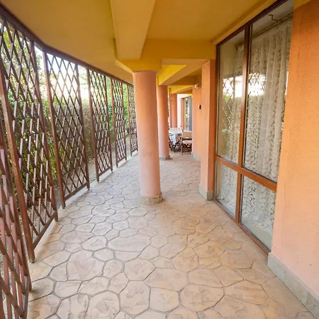 The Family Courtyard - Very Large 2bd By Flat Manаger Apartamento *