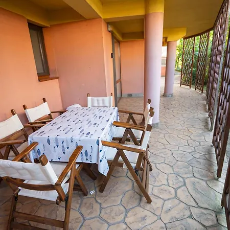 The Family Courtyard - Very Large 2bd By Flat Manаger Apartment