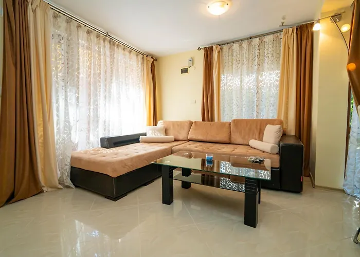 The Family Courtyard - Very Large 2bd By Flat Manаger