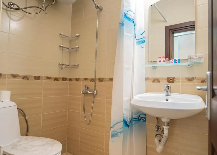 The Family Courtyard - Very Large 2bd By Flat Manаger 拉夫达